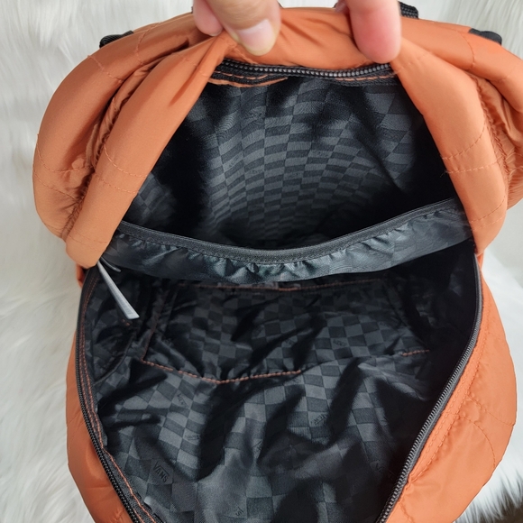 VANS Old Skool Quilted Orange Backpack. - Picture 11 of 14